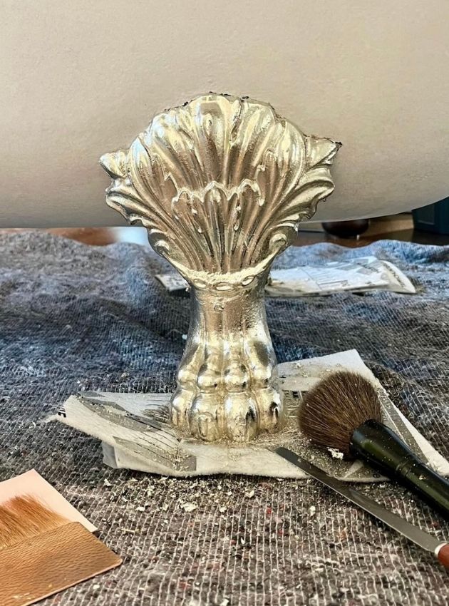 Baignoire patte de lion en or blanc, propriété privée
